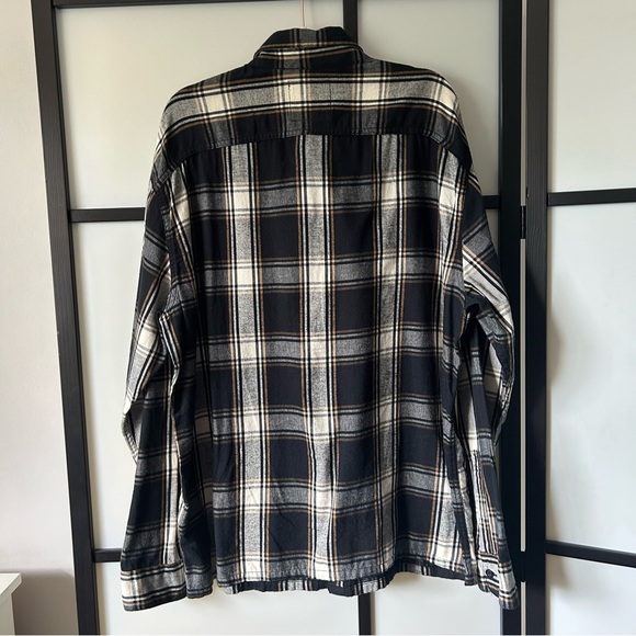 [XL] Hollister NWT Men's Classic Black and White Plaid Flannel Shirt Relaxed Fit - Picture 5 of 12